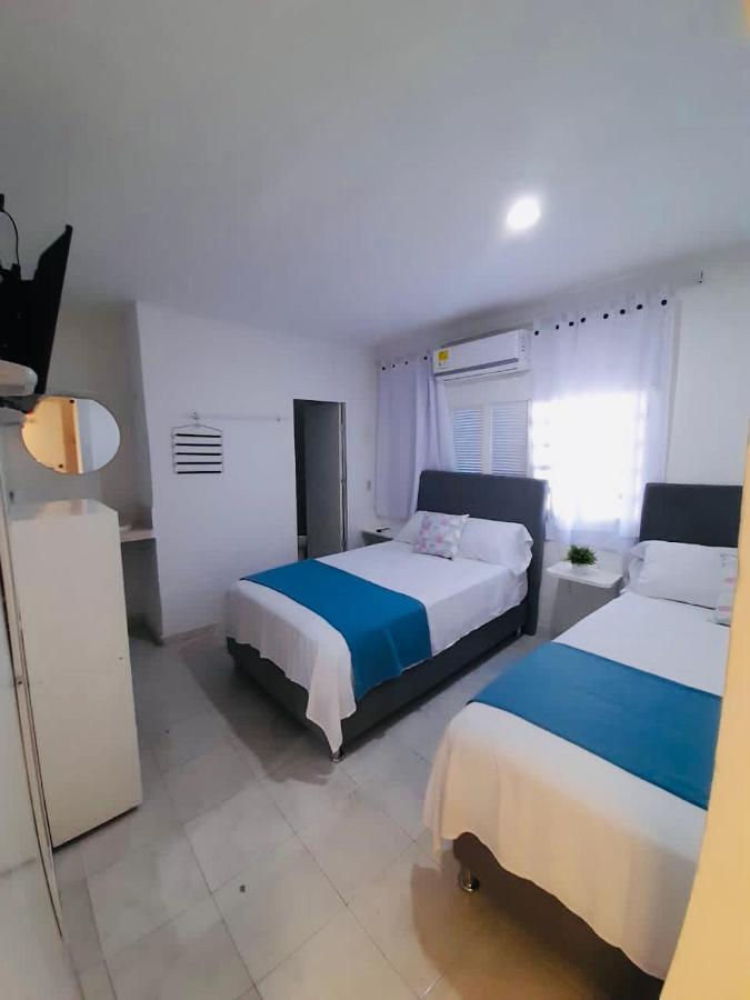 Tita'S Airport Hotel Cartagena Buitenkant foto