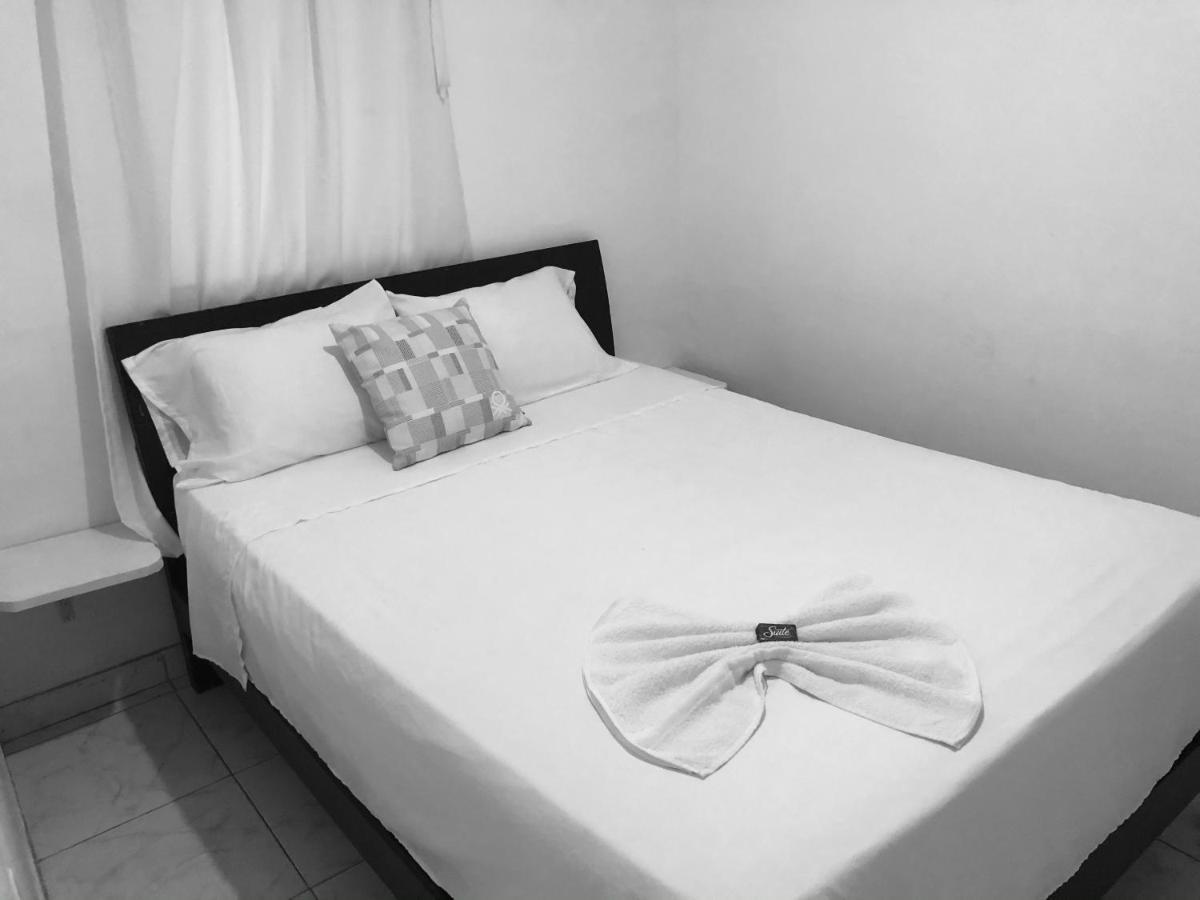 Tita'S Airport Hotel Cartagena Buitenkant foto
