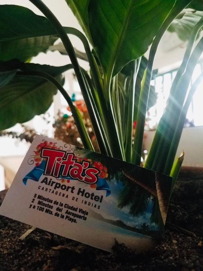 Tita'S Airport Hotel Cartagena Buitenkant foto